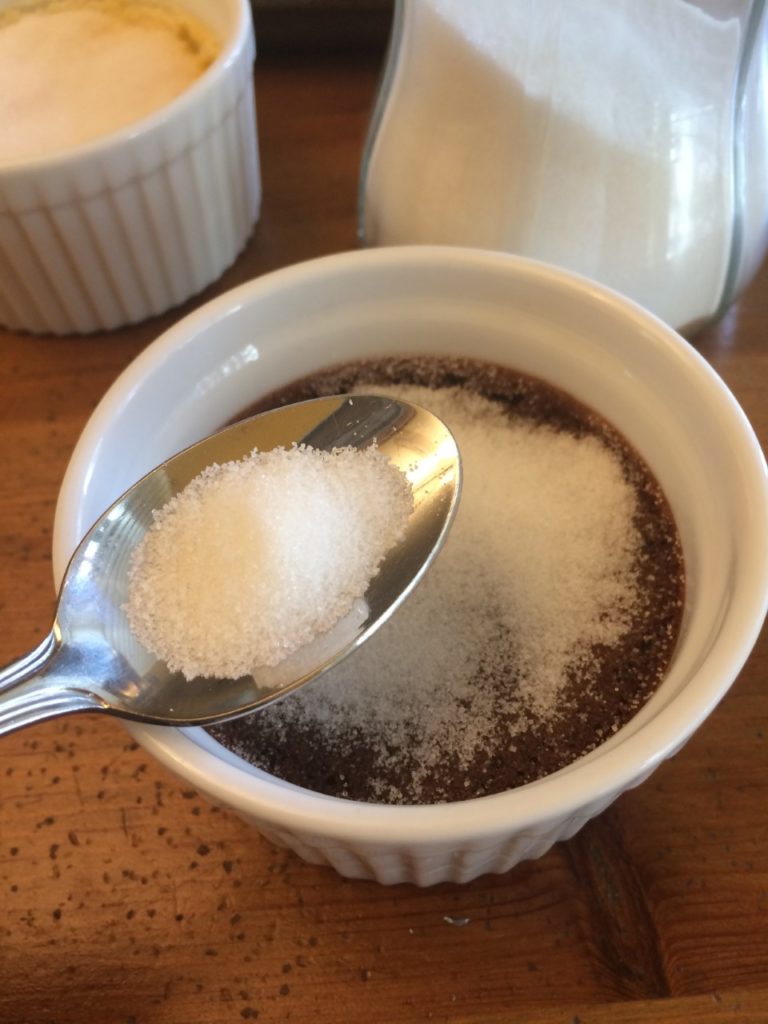 easy 3-ingredients creme brulee sprinkling sugar