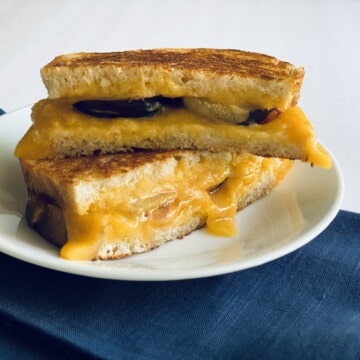 Grilled Cheese with Figs and Hot Honey feature