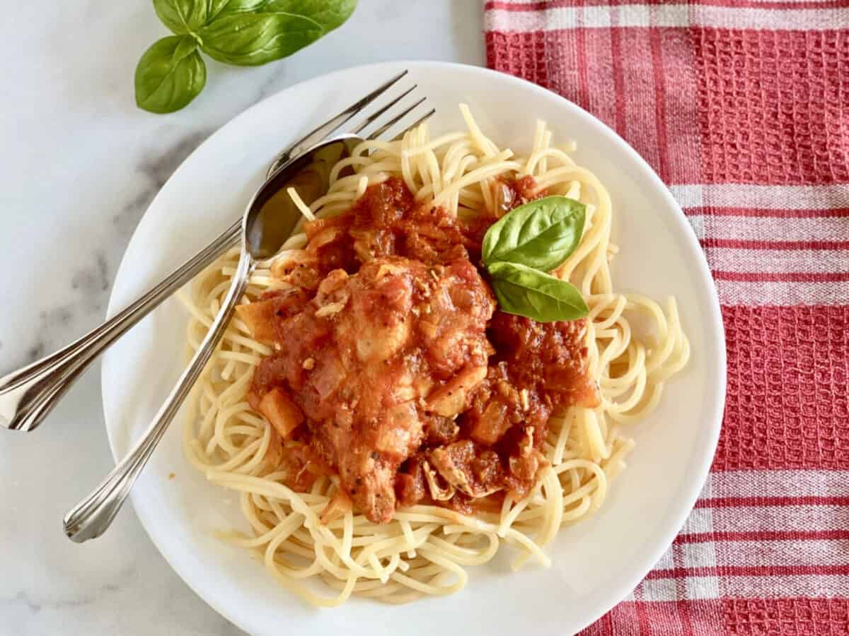 Slow Cooker Chicken Cacciatore (Pollo alla Cacciatora) The Short