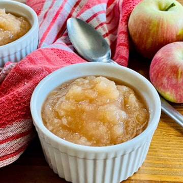 Slow Cooker Apple Sauce featured close up