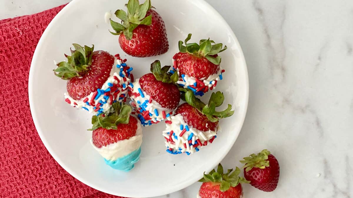 Red, White, & Blue Strawberries for 4th of July - The Short Order Cook