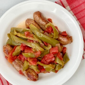 Instant Pot Italian Sausage & Peppers featured overhead of plate with sausage and peppers