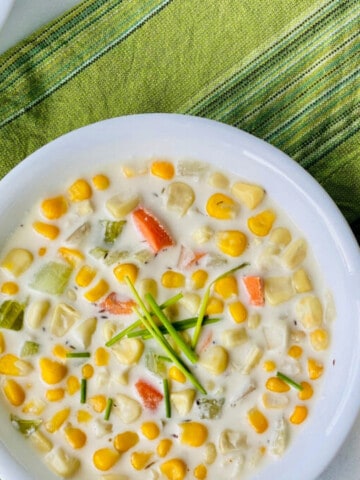 Slow Cooker Chicken & Corn Soup featured