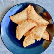 apple hand pies plated and ready to eat