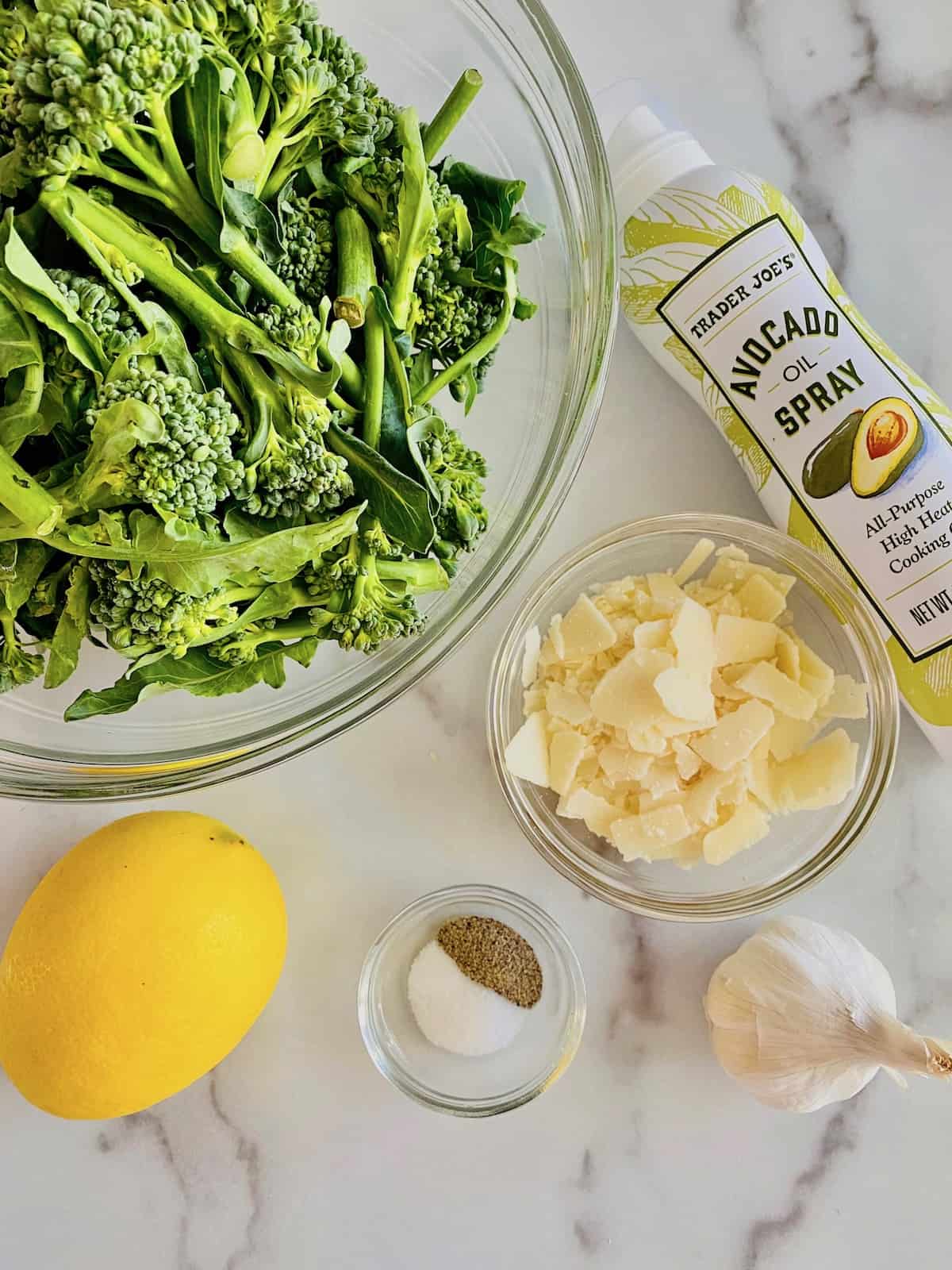Ingredients for air fryer broccolini.