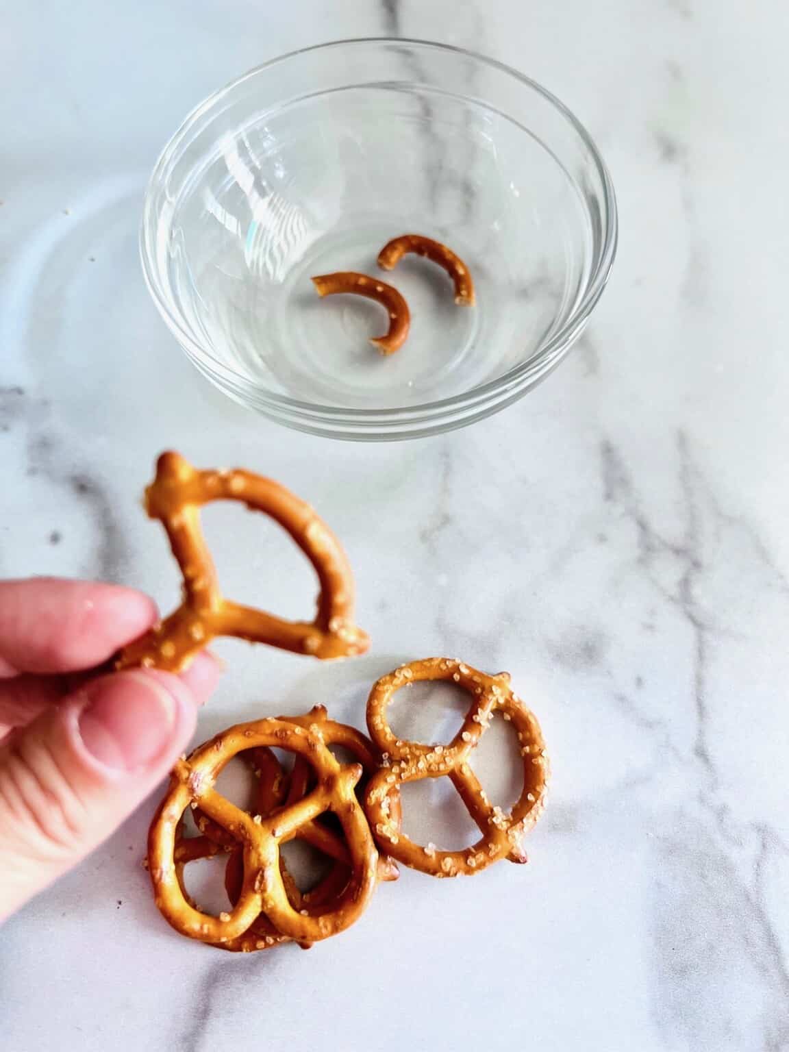 No Bake Halloween Spider Cookies - The Short Order Cook