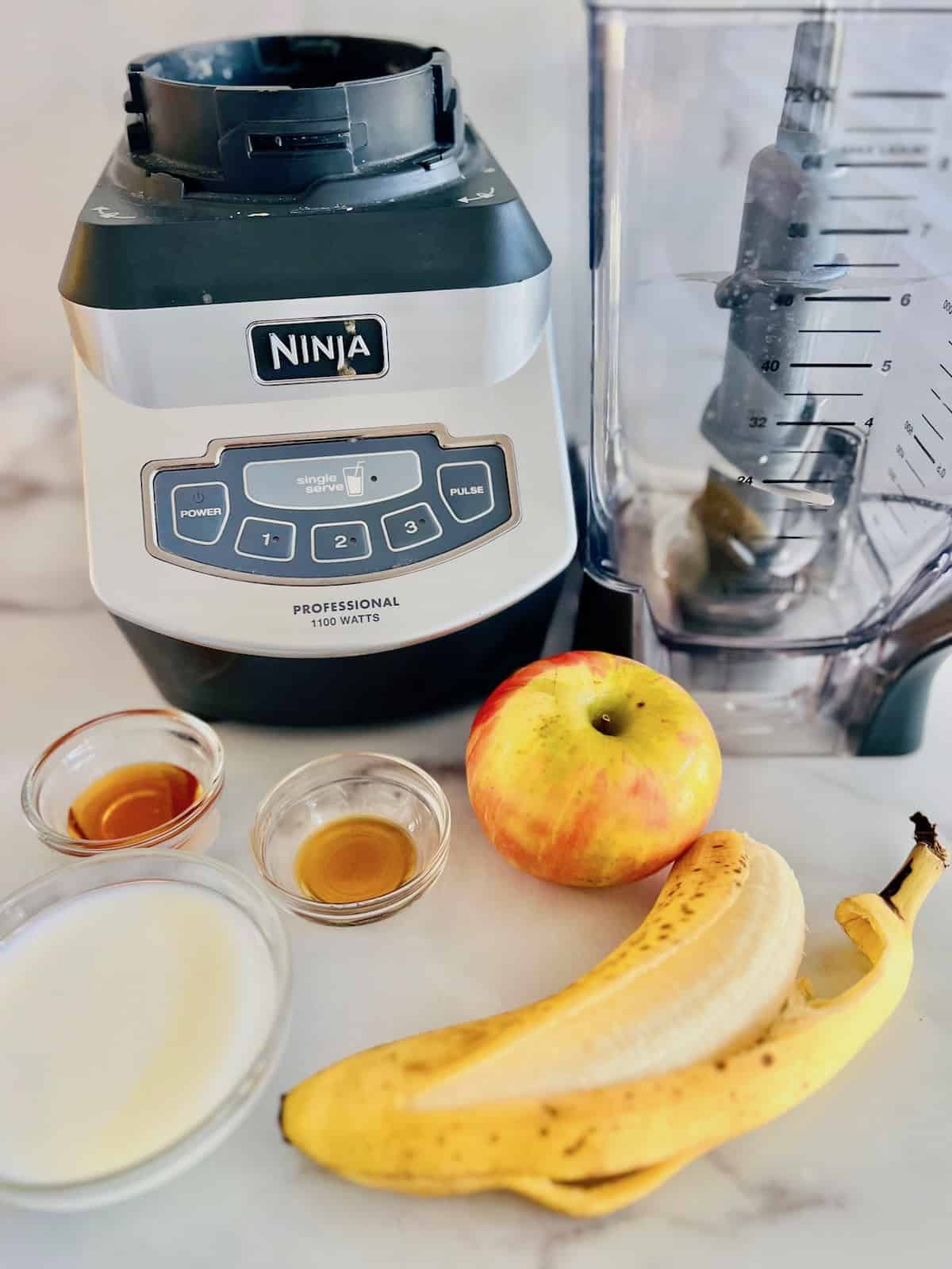 Apple Banana Smoothie Ingredients and ninja blender.