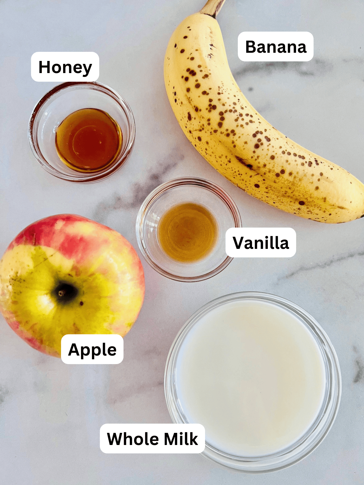 Apple Banana Smoothie ingredients.