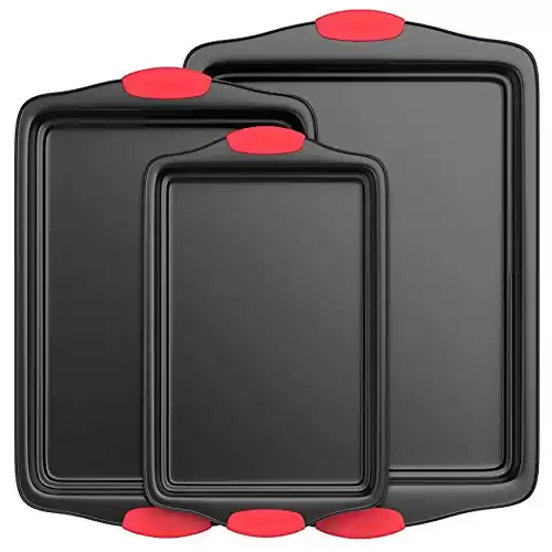 NutriChef Non-Stick Kitchen Oven Baking Pans-Deluxe & Stylish Nonstick Gray Coating Inside Outside, Commercial Grade Restaurant Quality Metal Bakeware with Red Silicone Handles NCSBS3S, 3 Piece Se...
