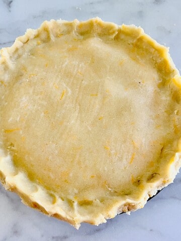 Savory Keto Pie Crust recipe made with almond flour and cheese.
